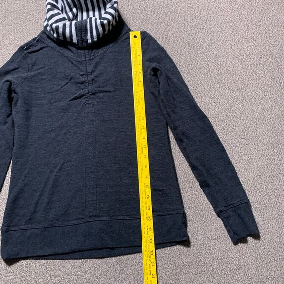 Lululemon Sweatshirt Womens 4 Black Reversible In A Cinch Pullover Funnel Neck - Picture 3 of 12